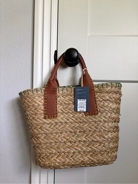 Target Universal Thread Straw Bag